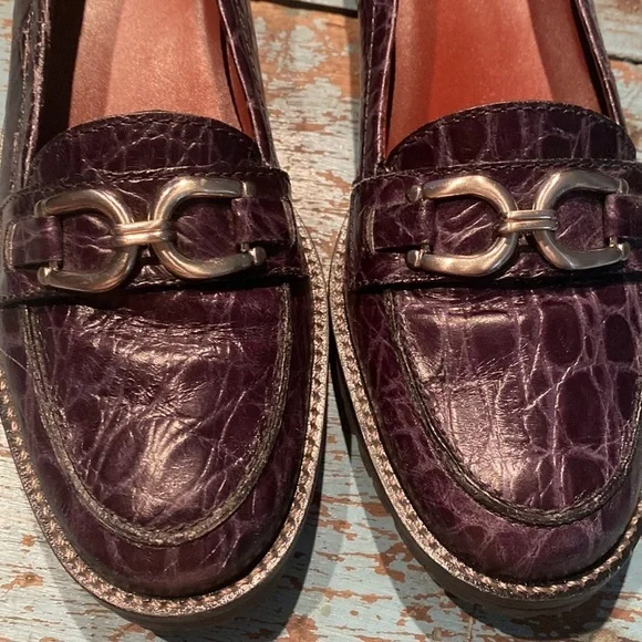 Talbots Croc Embossed Leather Loafers Burgundy Horsebit 7.5 AA Narrow - Picture 3 of 10